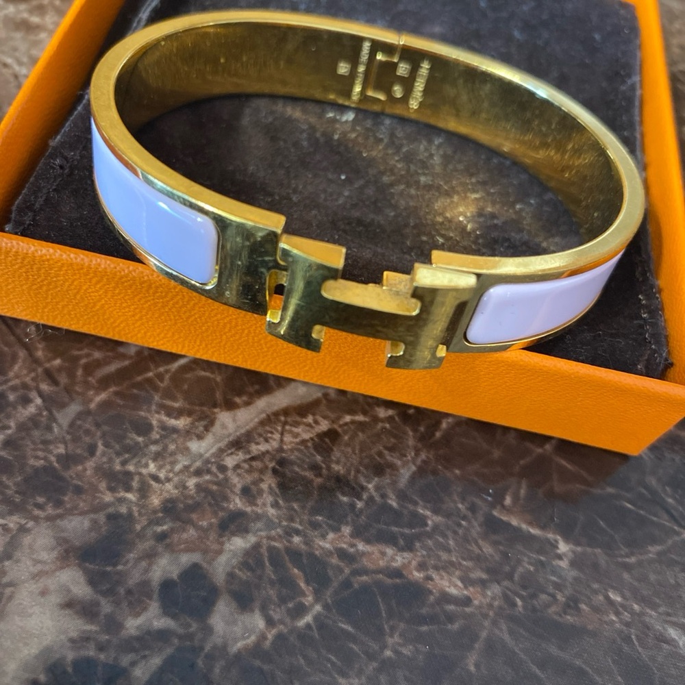Hermes Clic rose bracelet